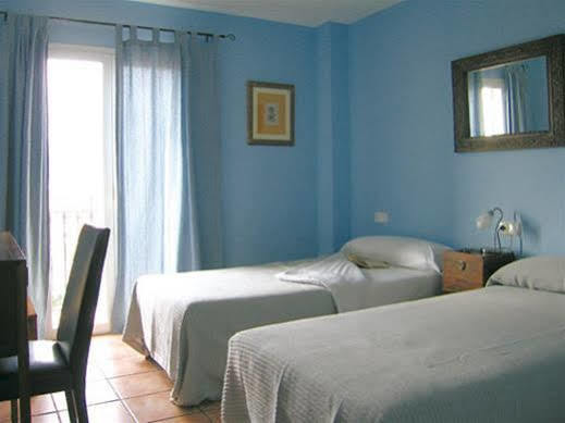 Hotel Mayari Калабардина Экстерьер фото